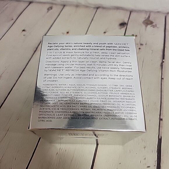 Seacret Age Defying Renew Mineral Rich Scrubbing Mask - Picture 3 of 4